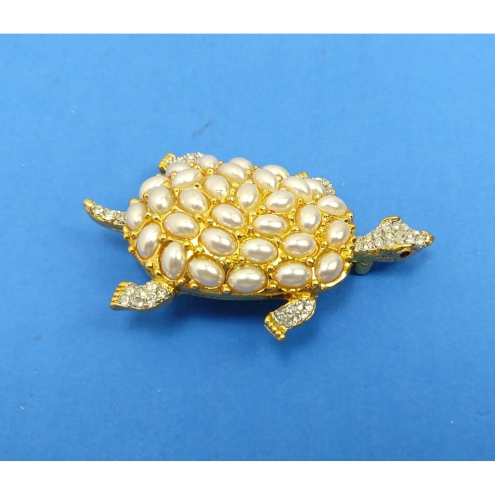 Kenneth J Lane White Pearl Rhinestone Turtle Pin Brooch